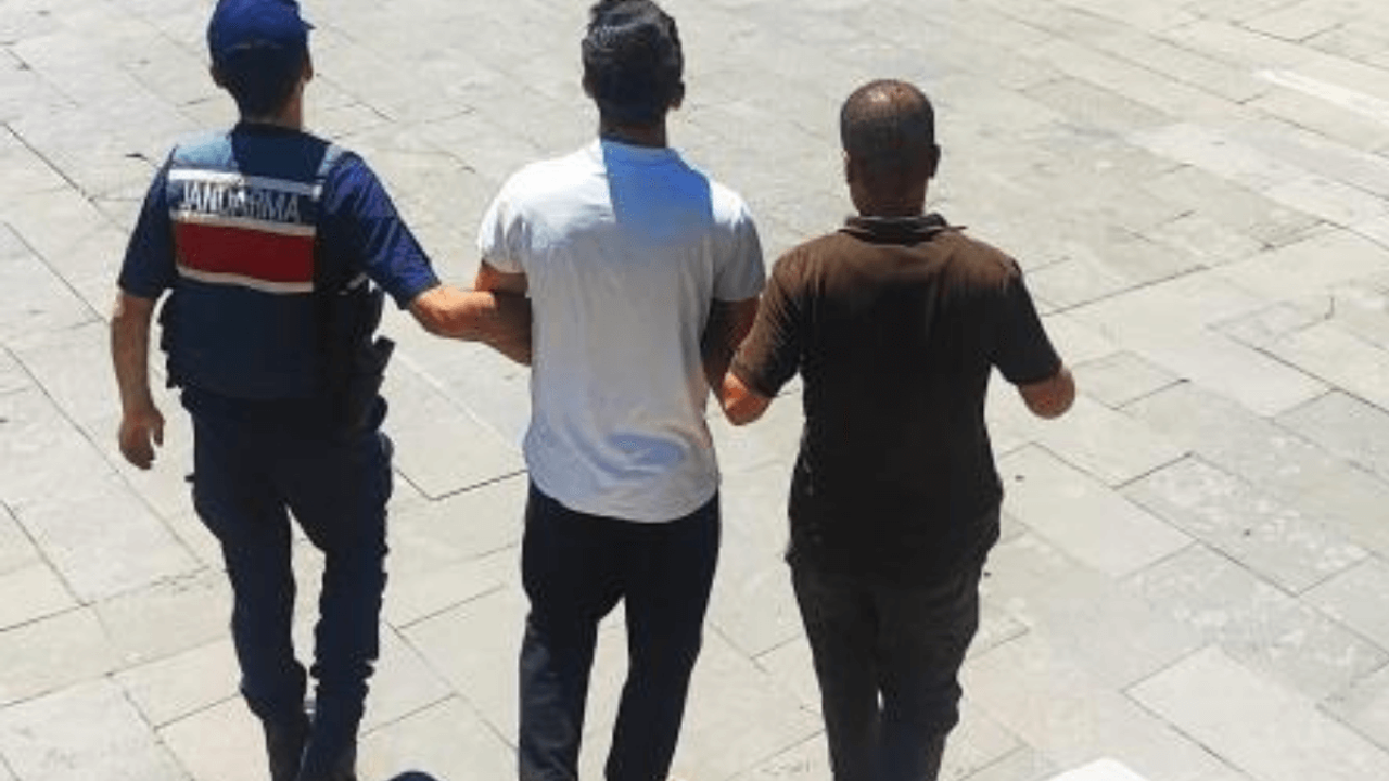Piknikte Arkadaşlarına Şaka Yapmak İsterken Ormanı Yaktı!