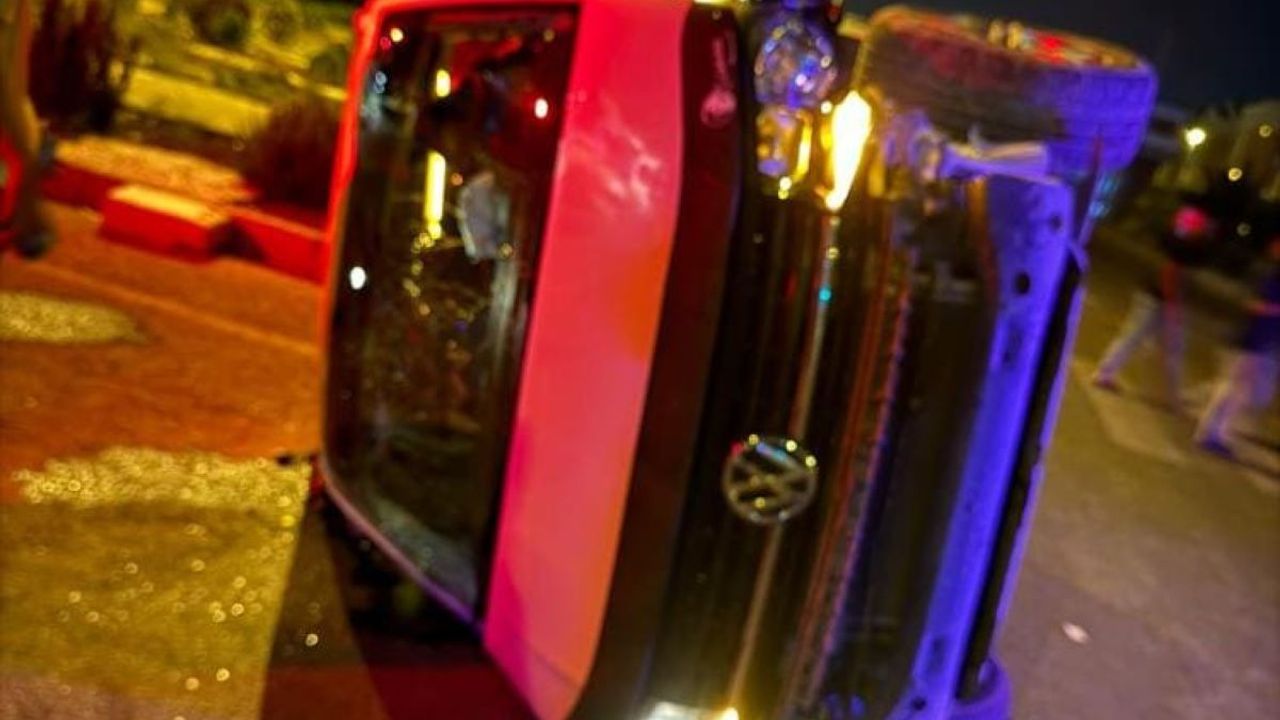 Feci Kaza: Minibüs İle Otomobil Çarpıştı, Yaralılar Var!