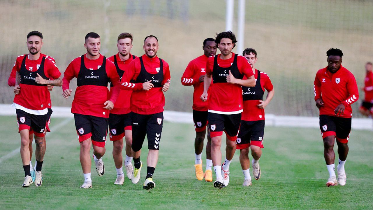 Süper Lig'den İki Takım Kayseri'ye Geldi!