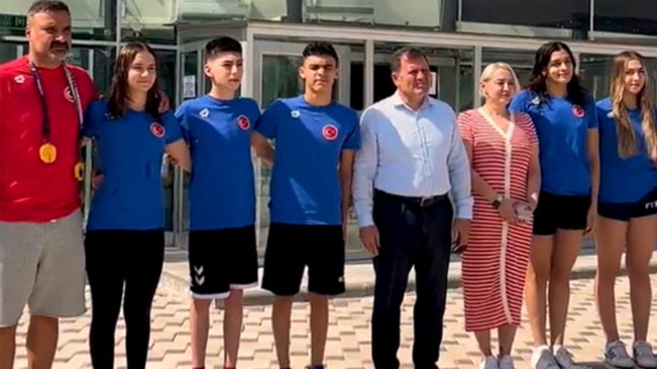 Kayserili Sporcular Yüzme Yarışları İçin Viyana’ya Gitti!
