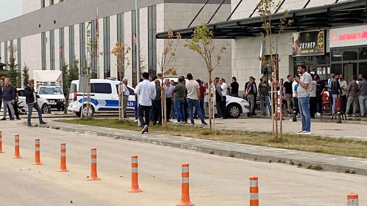 Eşini Vurmak İsterken 5 Yaşındaki Kızını Öldürdü!