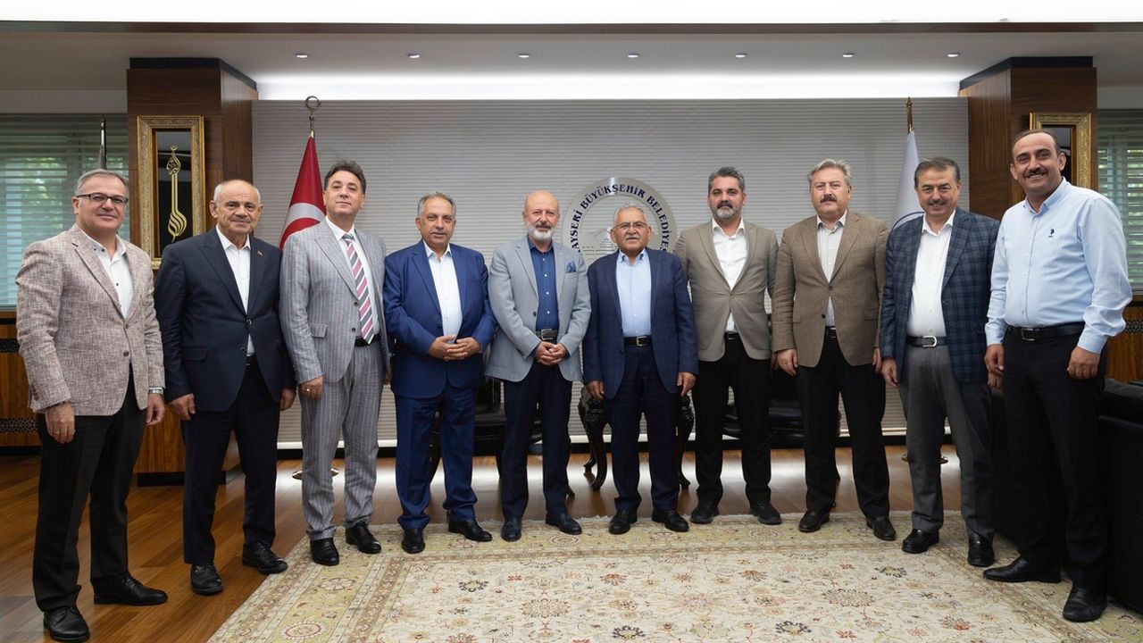 Başkan Büyükkılıç 8 İlçe Başkanlarıyla İstişare Toplantısı