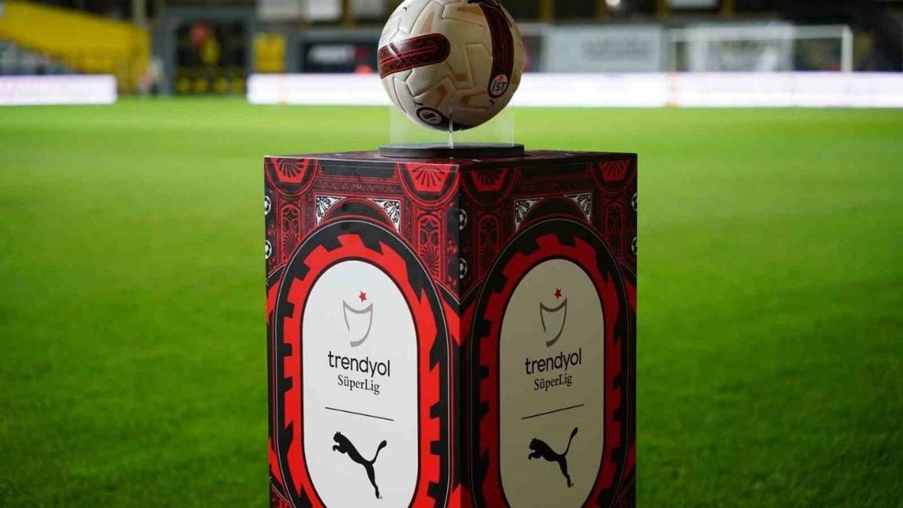 Süper Lig'de Yeni Sezon Başlıyor! Kayserili Futbolcu Tarihe Geçiyor