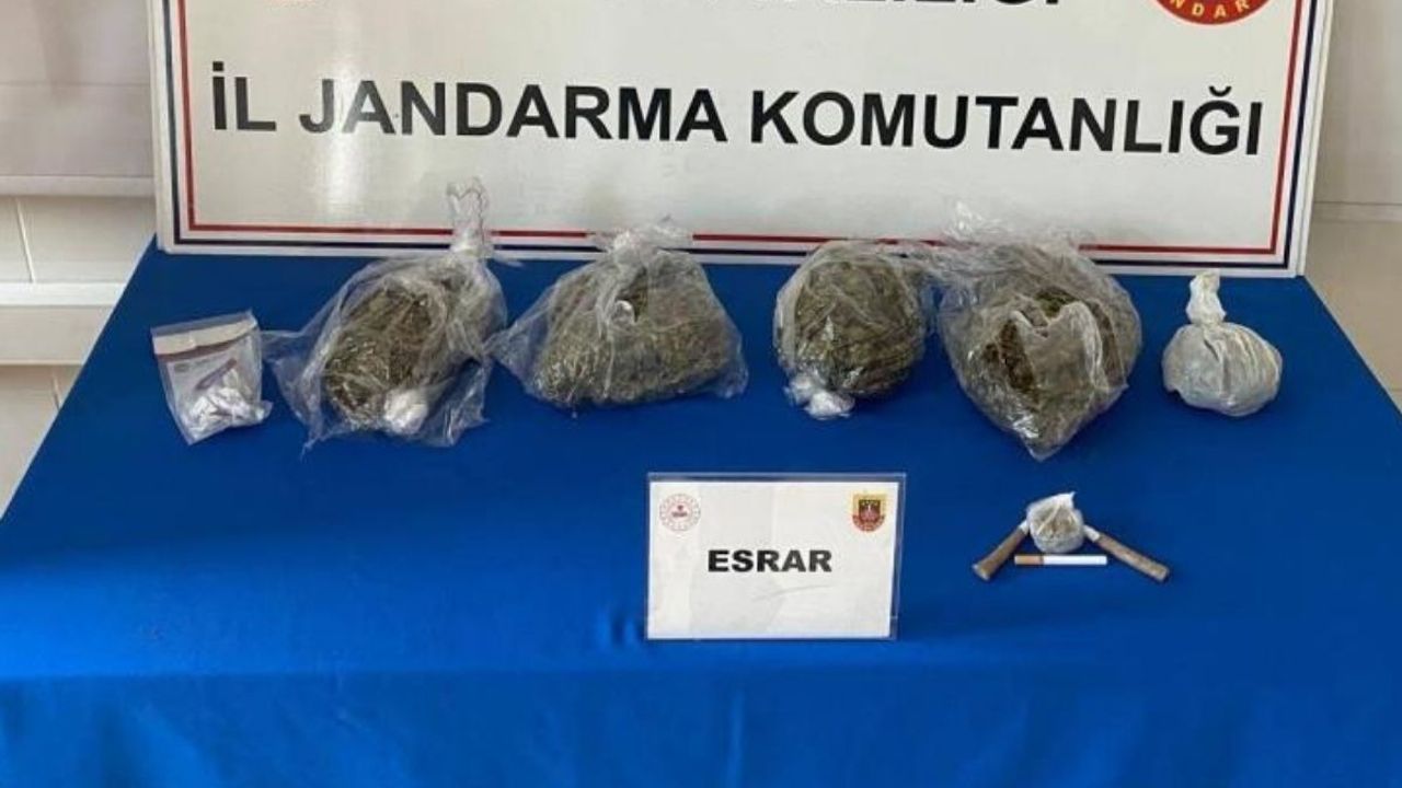 Şüpheli Araçlara Uyuşturucu Operasyonu! Esrar Böyle Yakalandı