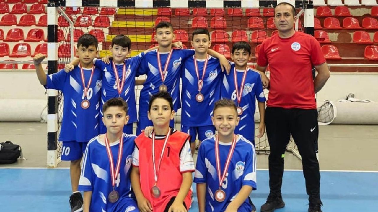 Kayseri Hentbol Takımı Türkiye Üçüncüsü Oldu!