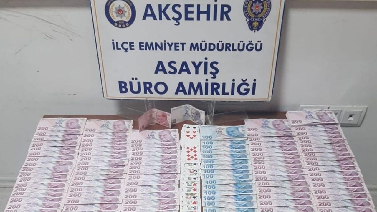 Kumar Oynayanlara Baskın! 5 Kişiye Para Cezası