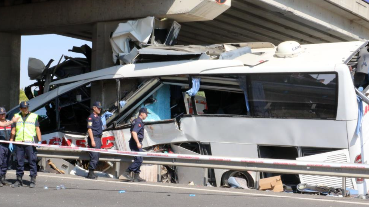 Türkiye’yi Derinden Etkileyen 11 Kişinin Öldüğü Kazadan Böyle Kurtulmuş…