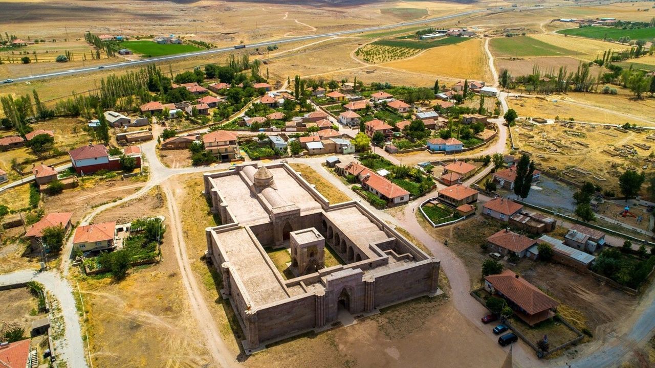 Büyükkılıç Turistleri Bakın Nereye Davet Etti!