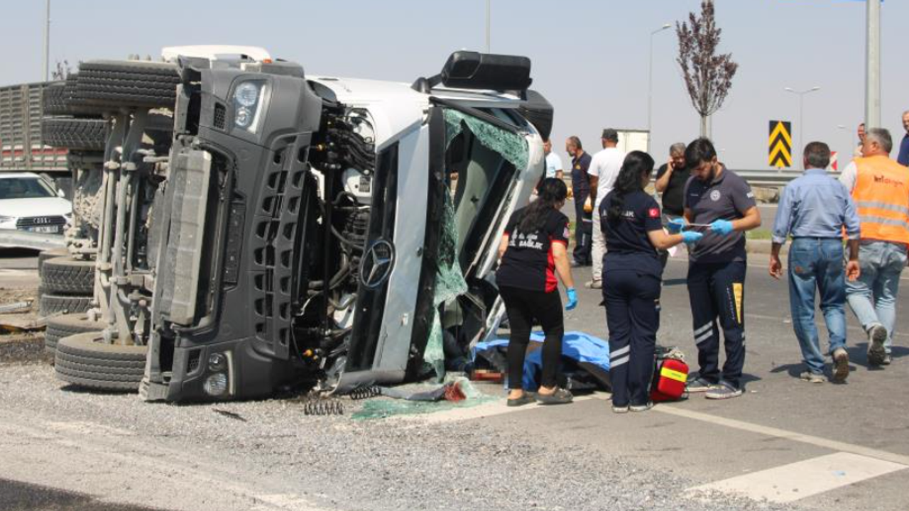 Kayseri’de Beton Mikseri Devrildi! 1 Ölü