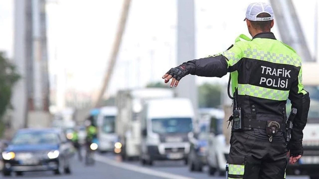 Görürseniz Şaşırmayın! Artık Karayollarında Denetimleri Polis Yapmayacak