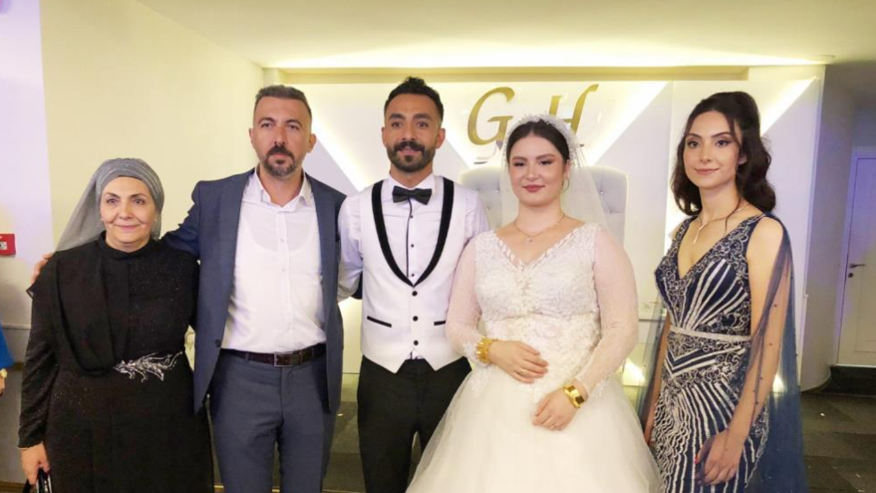 Kayserili Futbolcunun Mutlu Günü! Dünya Evine Girerken Yanından Ayırmadı