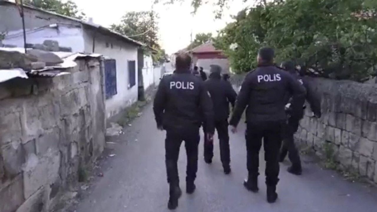 Kayseri’de 21 Yaşında Uyuşturucu Ticareti Yapan Gence Polis Baskını!