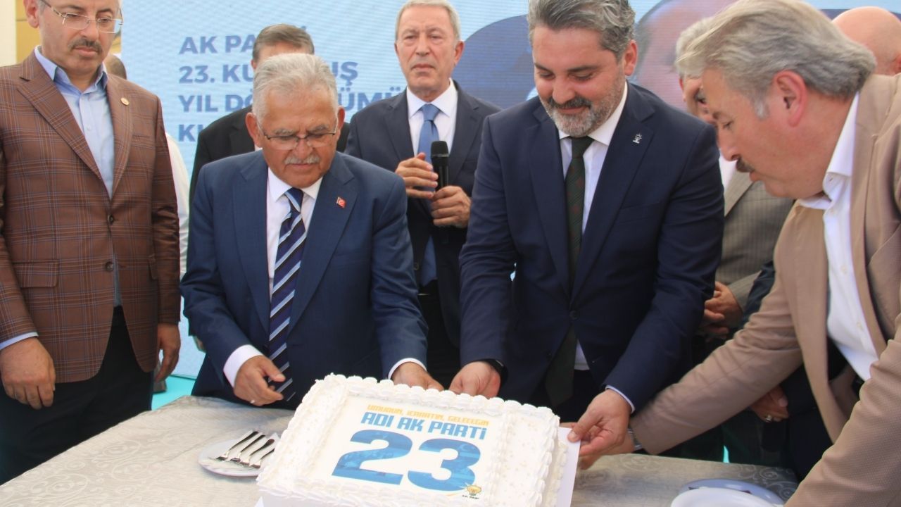 Kayseri Teşkilatı'ndan 23 Yılını Dolduran AK Parti'ye Kutlama!