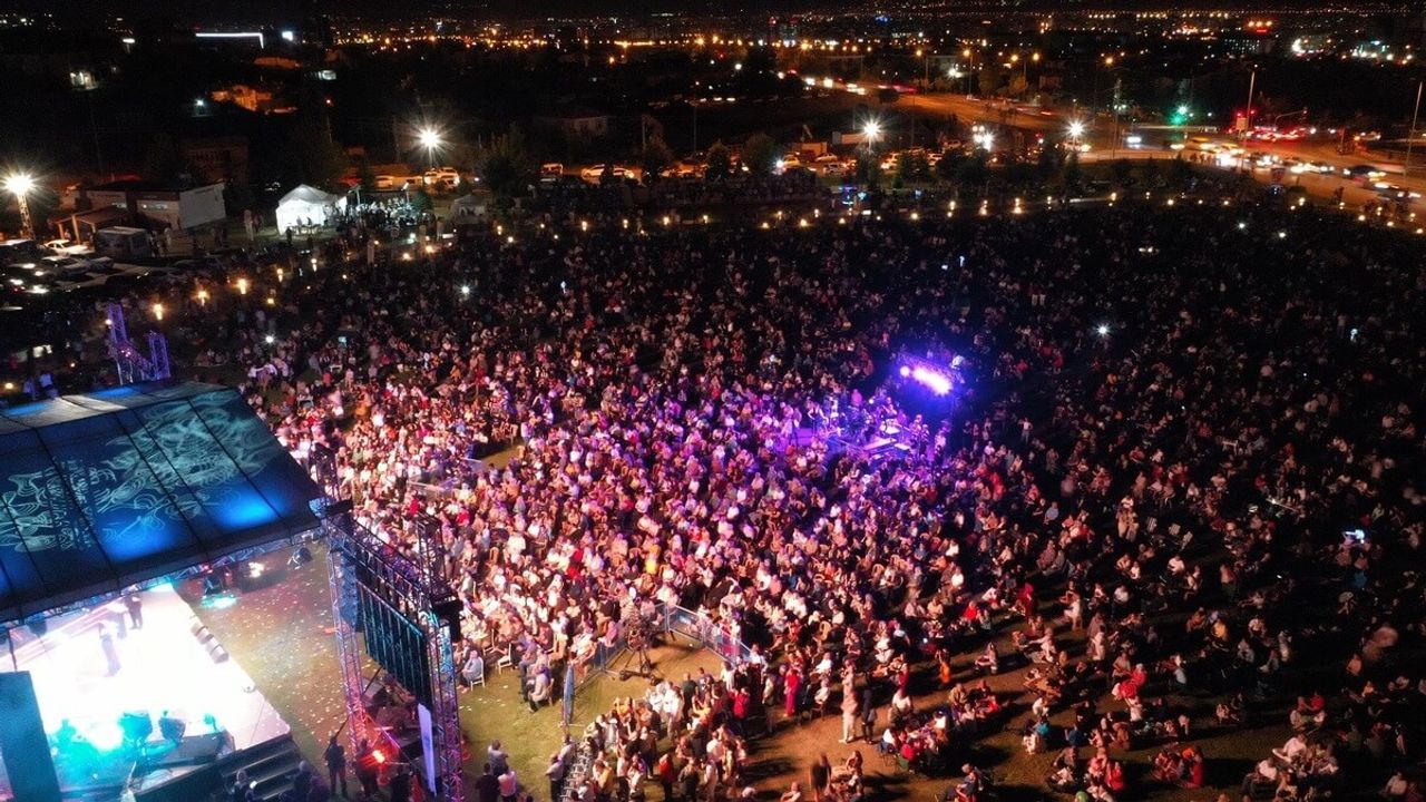 Kayseri’de Ücretsiz Konserler! Bakın Hangi Sanatçılar Geliyor