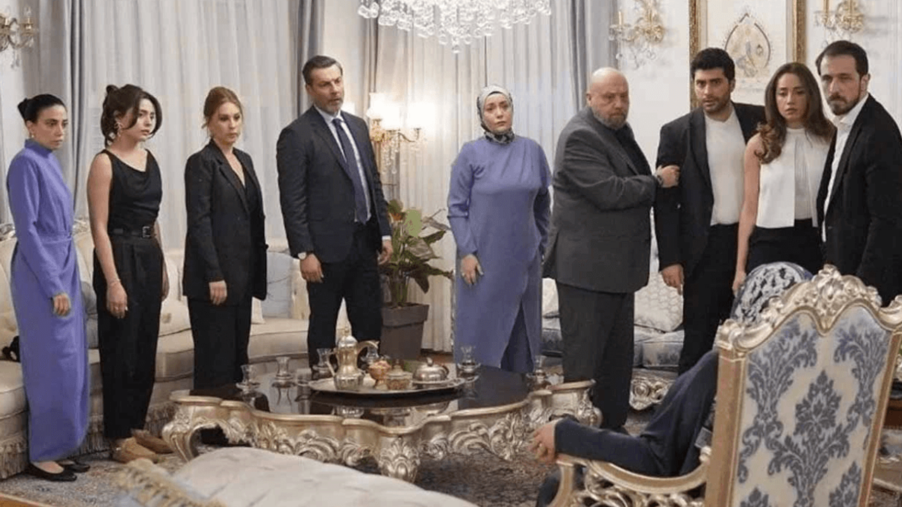 Kızılcık Şerbeti Çekimleri Başladı! Setten Bomba Fotoğraf!