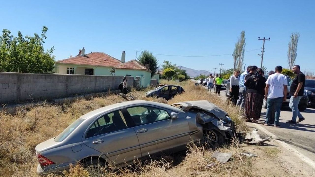 Çarpışmalı Kaza! Kullanılamaz Halde!