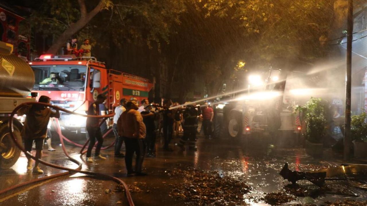 Fırın, Ayakkabı Dükkanı Ne Varsa Küle Döndü!