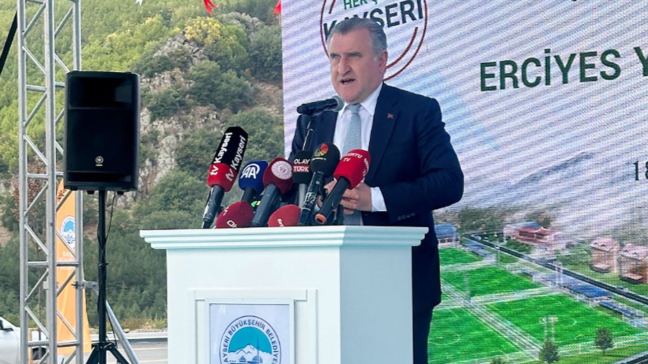 Gençlik ve Spor Bakanı Aşkın Bak’tan Kayseri’ye Övgü Dolu Sözler
