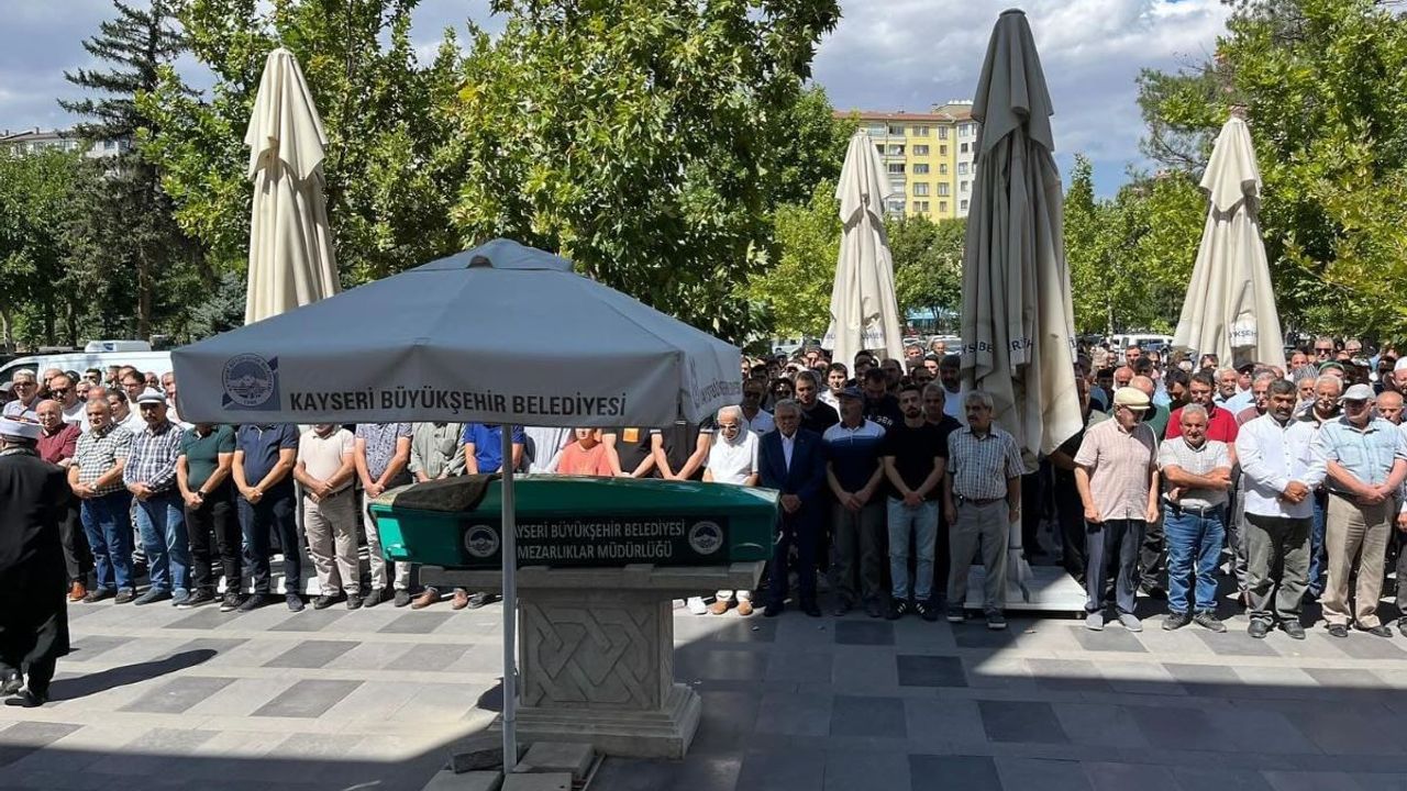 Kayserili Genç Avukat, Gözyaşları İçinde Son Yolculuğuna Uğurlandı!