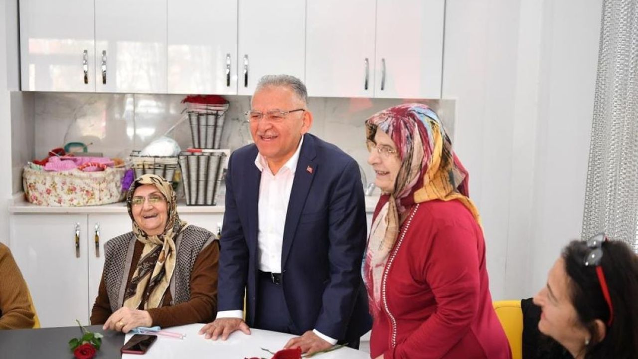 Başkan Büyükkılıç: Daha İyi Bir Kent Oluşturmak Adına Gecemizi Gündüzümüze Katıyoruz!