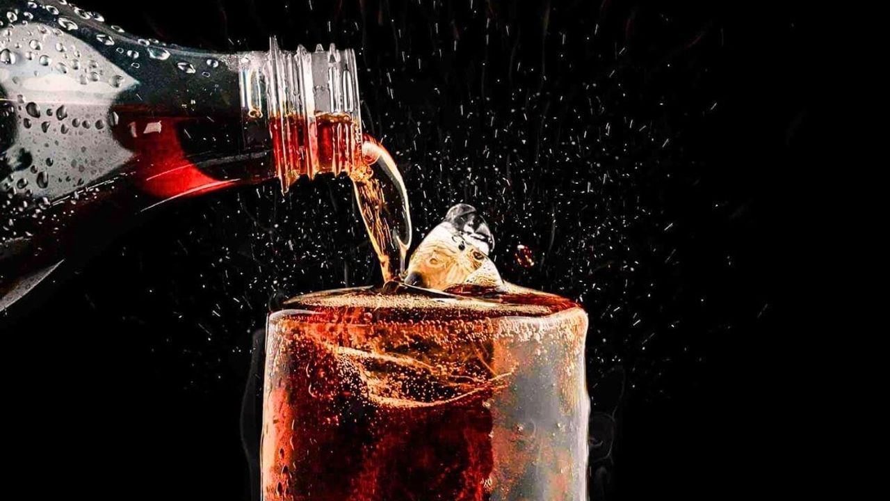 Bunları Duyduktan Sonra Bir Daha Gazlı İçecekler Tüketmeyeceksiniz!