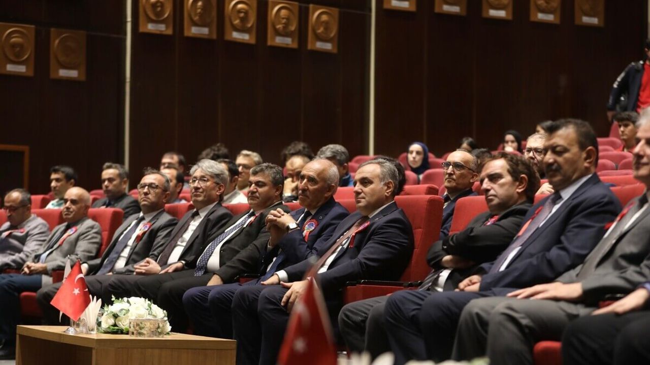 ERÜ Rektörü Fatih Altun, Turkovac’ın Mucidi İçin Bakın Neler Söyledi