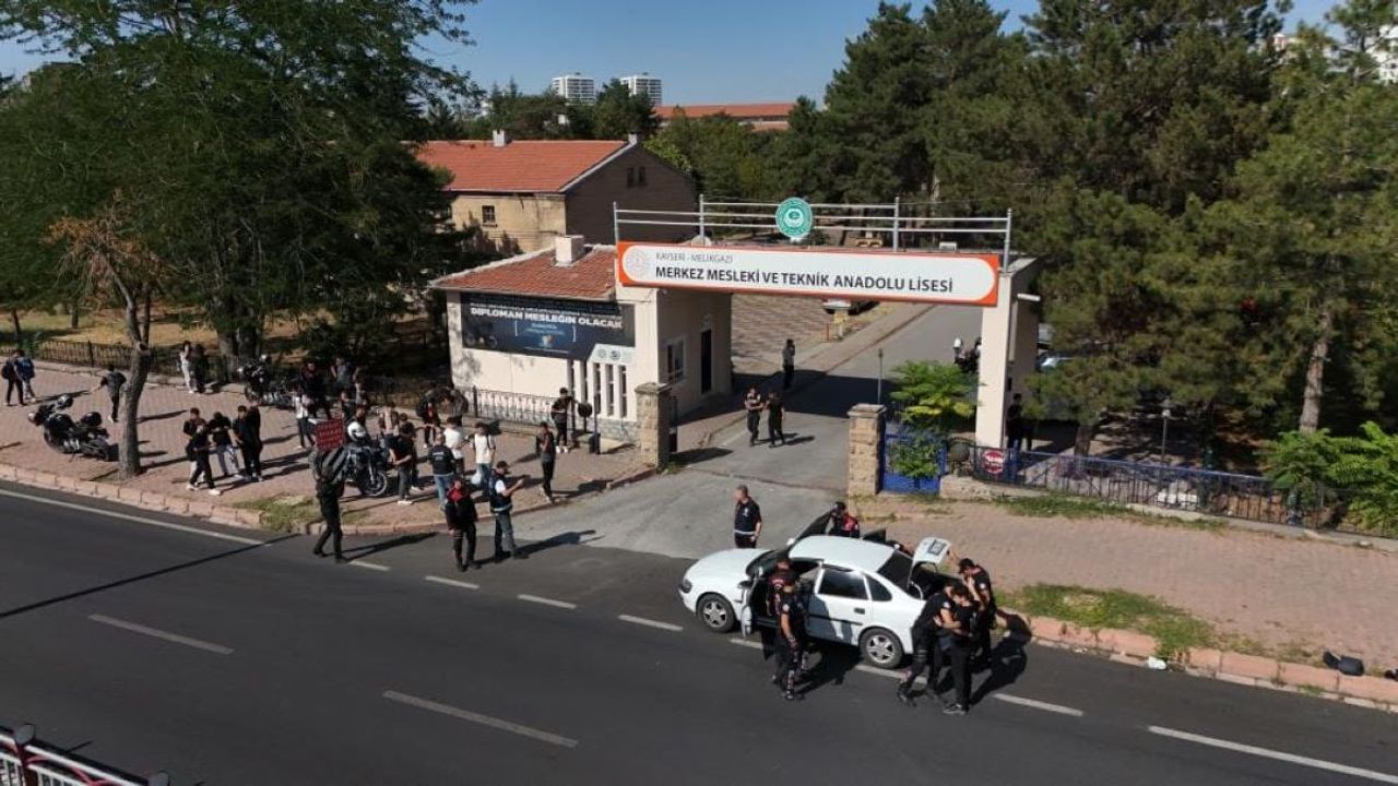 Kayseri Emniyeti Teyakkuza Geçti: Güvenlik Hat Safhaya Çıkarıldı!