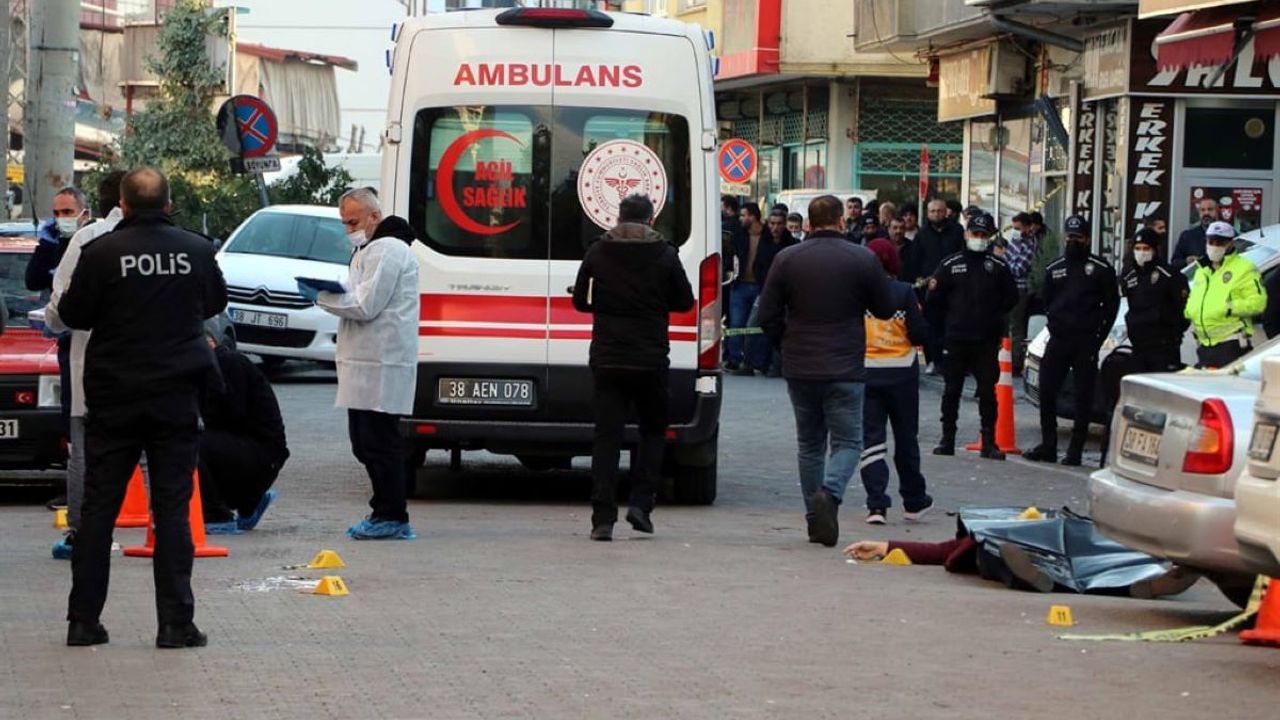Kayseri’de 3 Akrabasını Öldürüp Kayıplara Karıştı: 990 Gündür Aranıyor!
