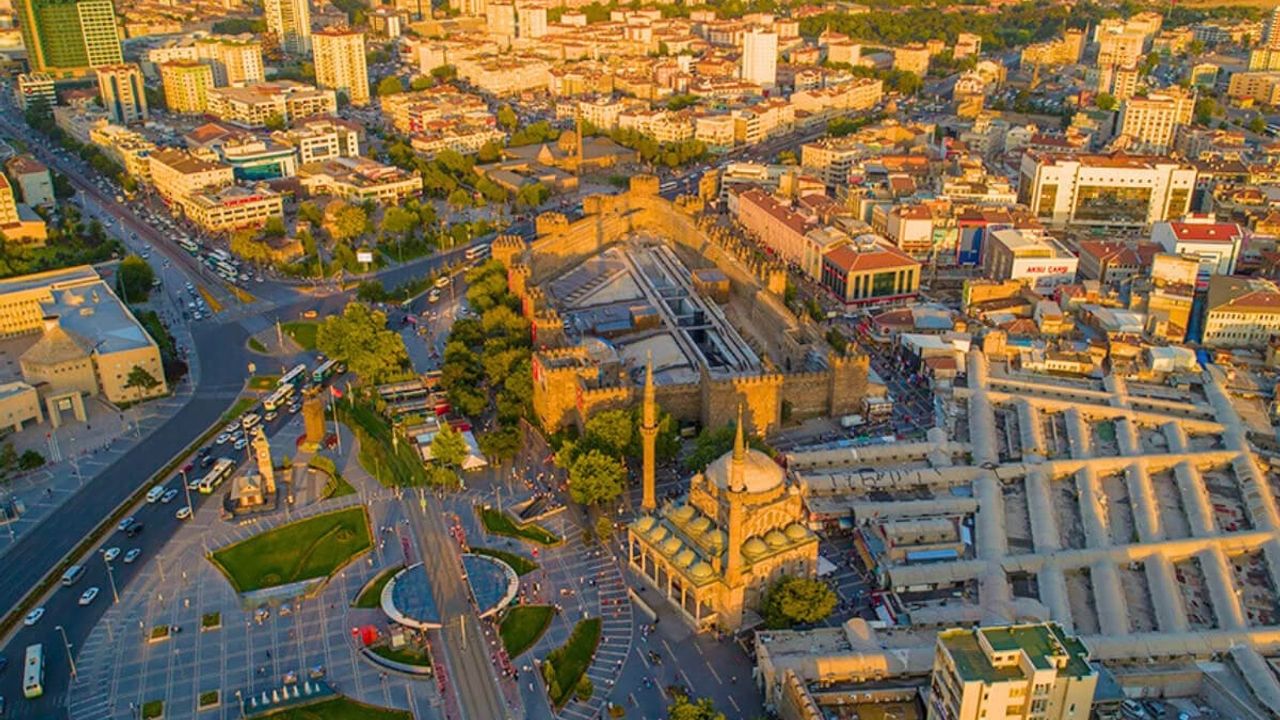 Kayseri’de Şubeleri Bulunan Dünyaca Ünlü Marka Adını Değiştirdi!