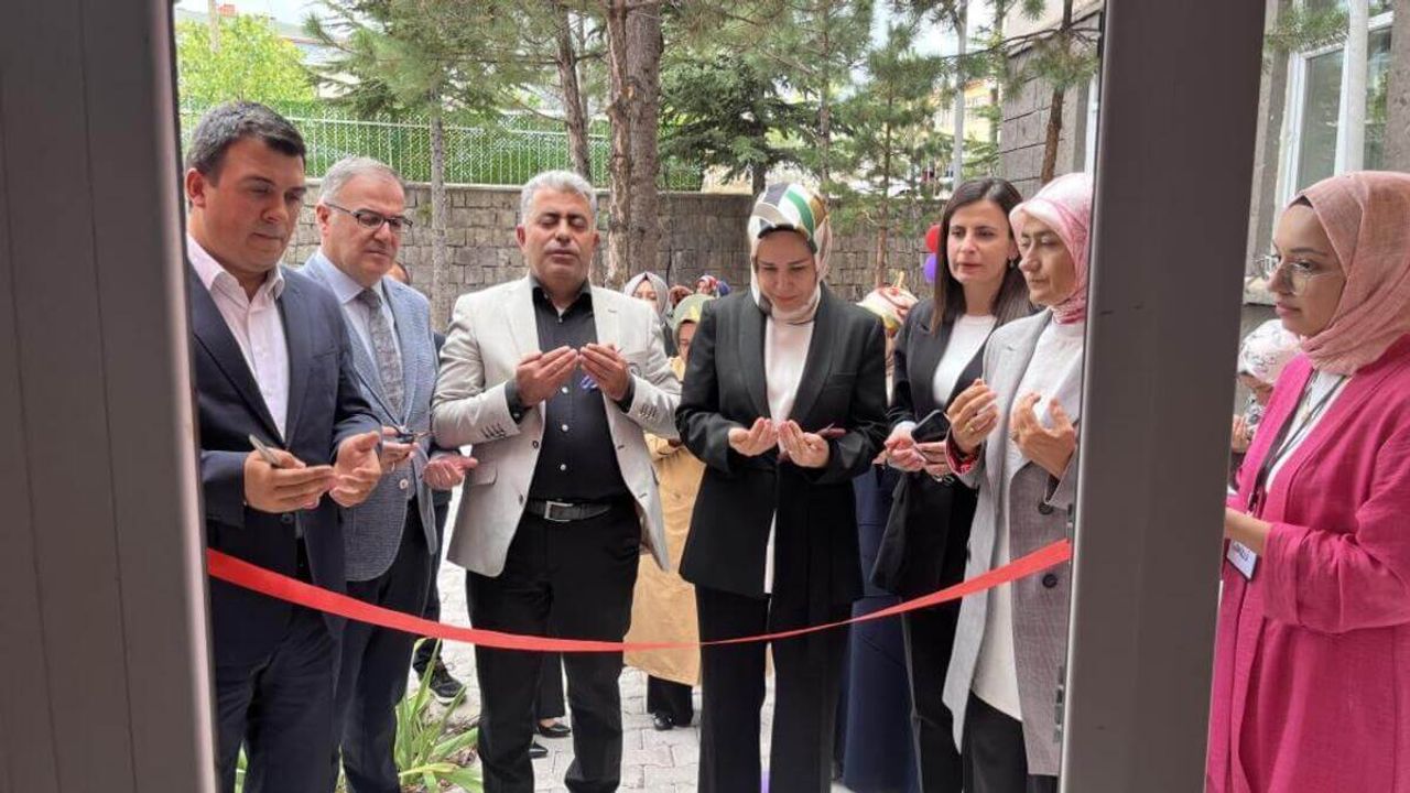 Kayseri’de Dualar Edilerek Bakın Neyin Açılışı Yapıldı