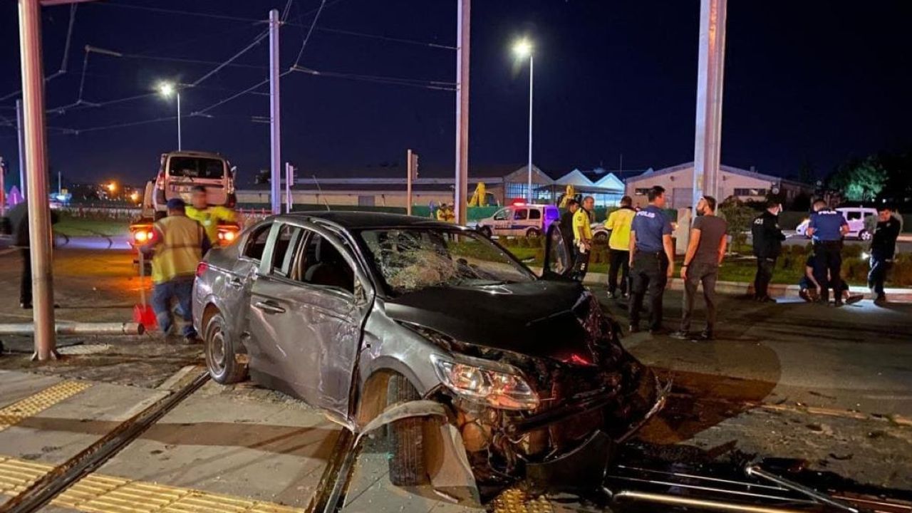 Kayseri’de Feci Kaza: Otomobil Sürücüsü Kaçtı, Çok Sayıda Yaralı Var!