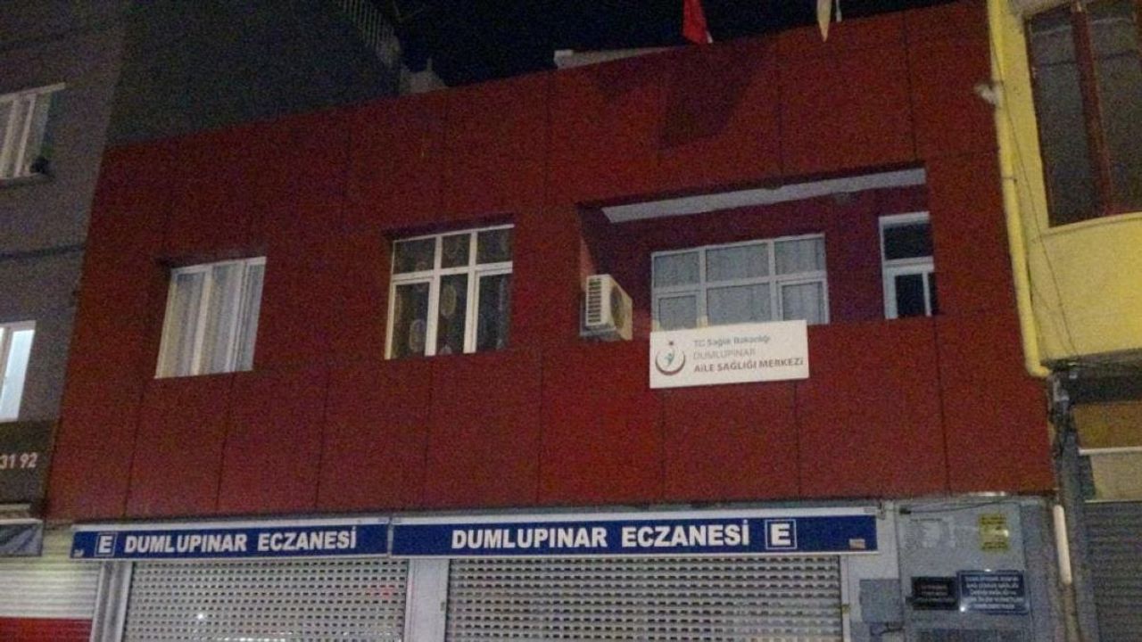 Kendisini Muayene Eden Doktoru ‘Çaydanlık’ İle Öldüresiye Dövdü!