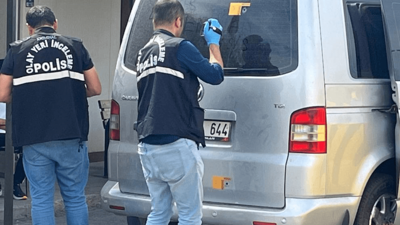 Kayseri’de Minibüse Silahlı Saldırı! Otomobilden Ateş Açtılar!