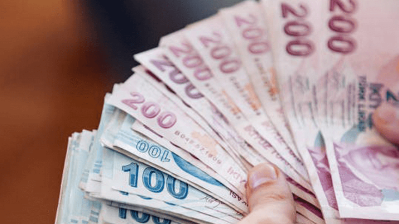 Emeklilere Çifte Ödeme Sürprizi! Promosyon Yarışı Başladı!