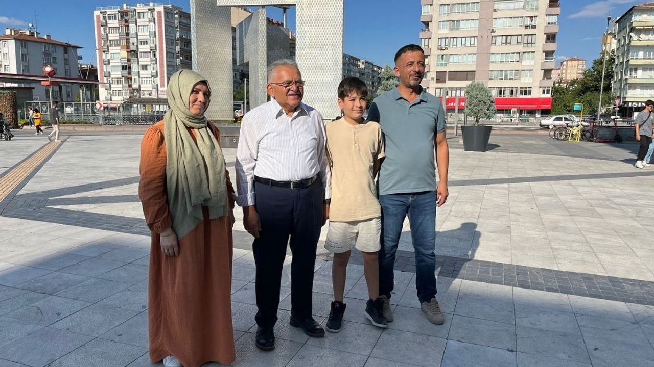Memduh Büyükkılıç Kayseri'nin O AVM'sinde!