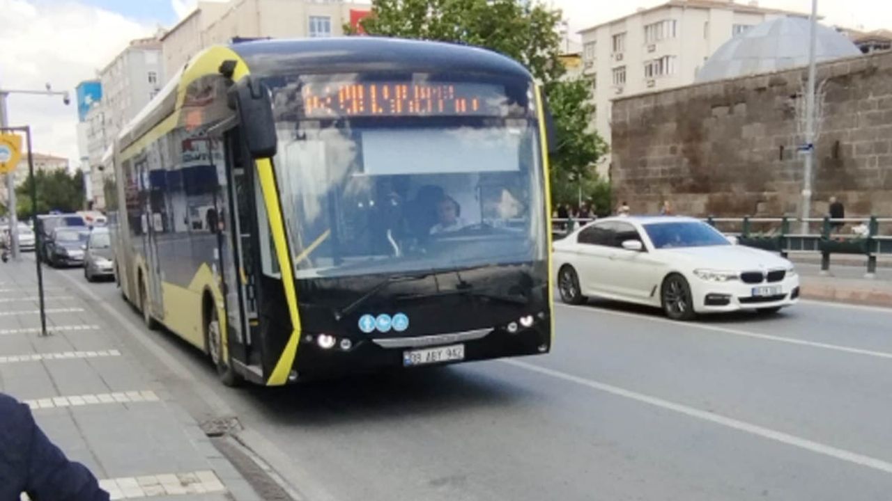 Kayseri'de Toplu Ulaşıma Yapılan Zamma Tepki Bitmek Bitmiyor!