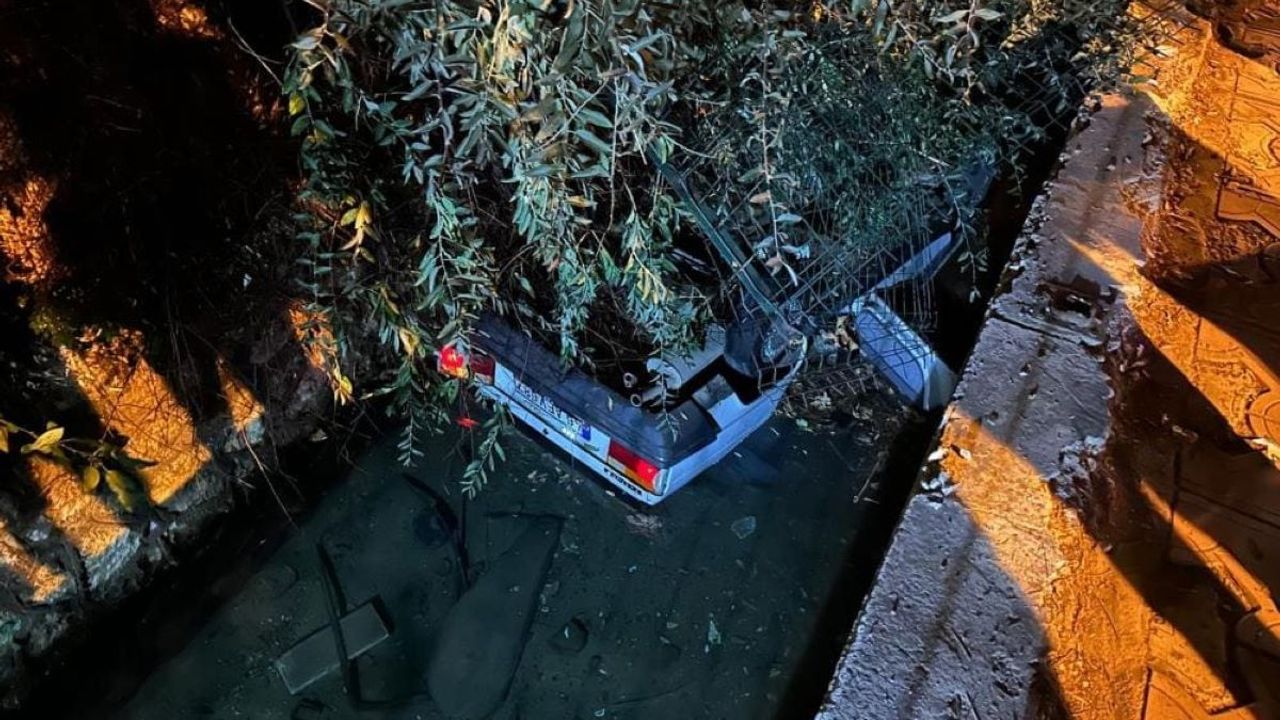Otomobil Sulama Kanalına Uçtu: Yaralılar Var!