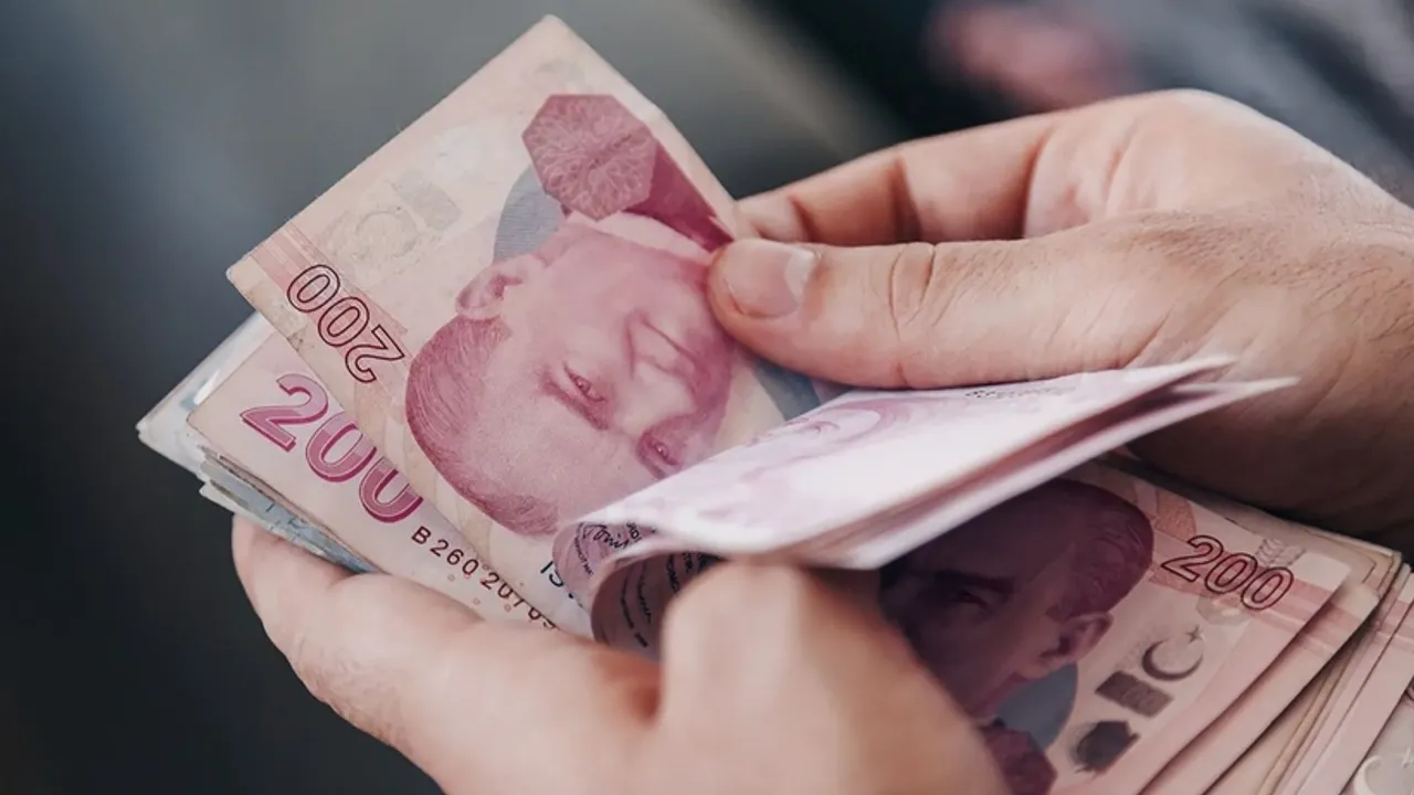 Bankalar çıldırdı! Araba parasını getiren aylık 43 bin lira alacak
