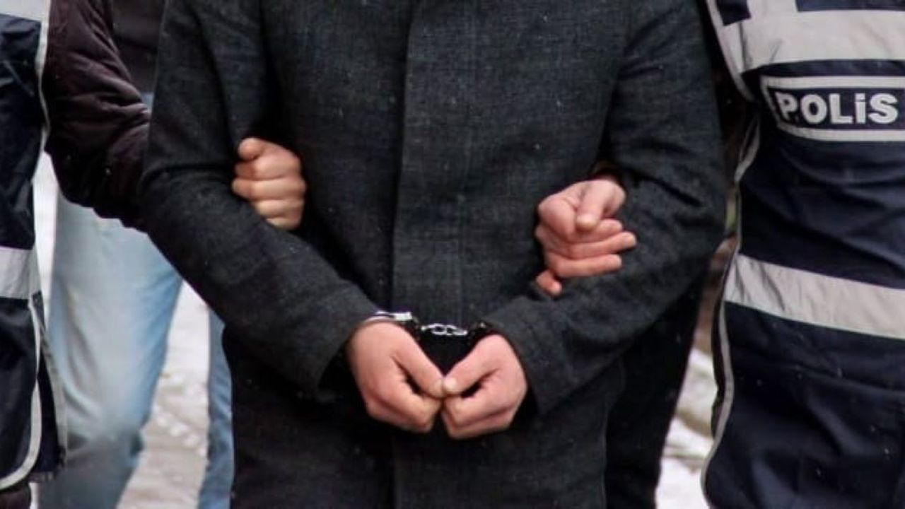 Polis Ekiplerinden Çocukları Fuhşa Zorlayan Çeteye Baskın: CD'lere El Konuldu!