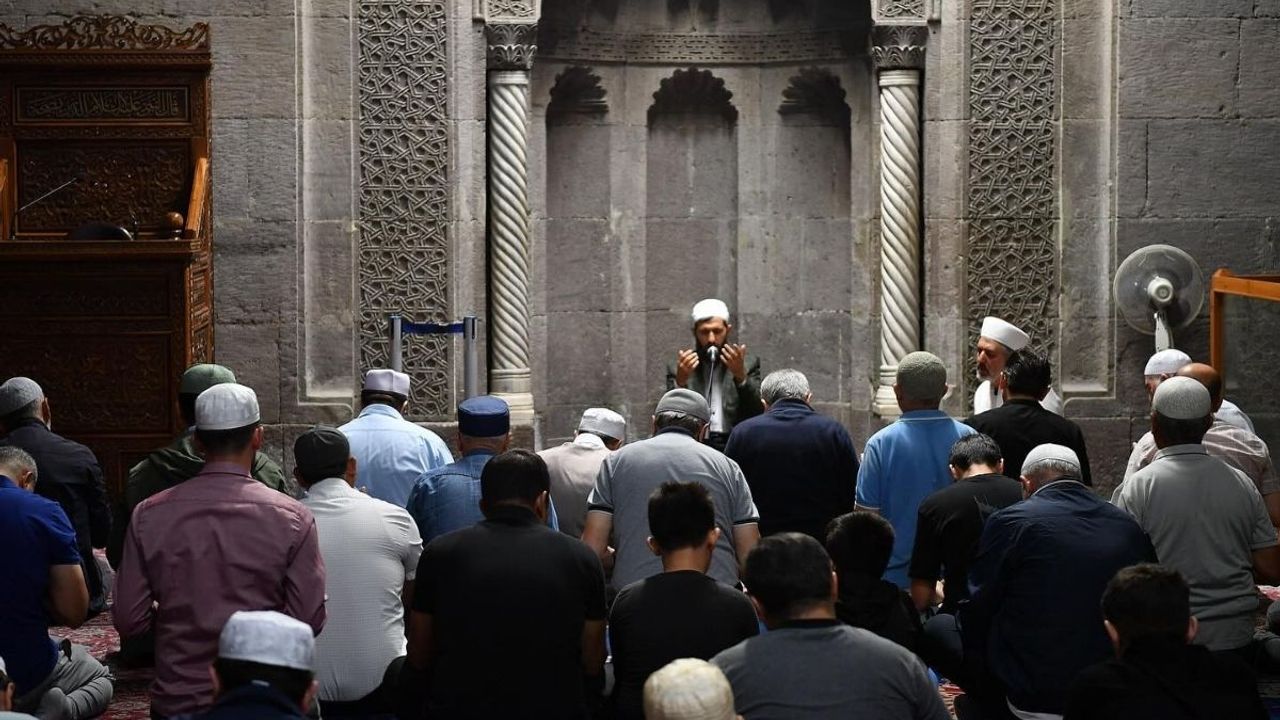 Kayserililer Sabah Namazında Buluştu!