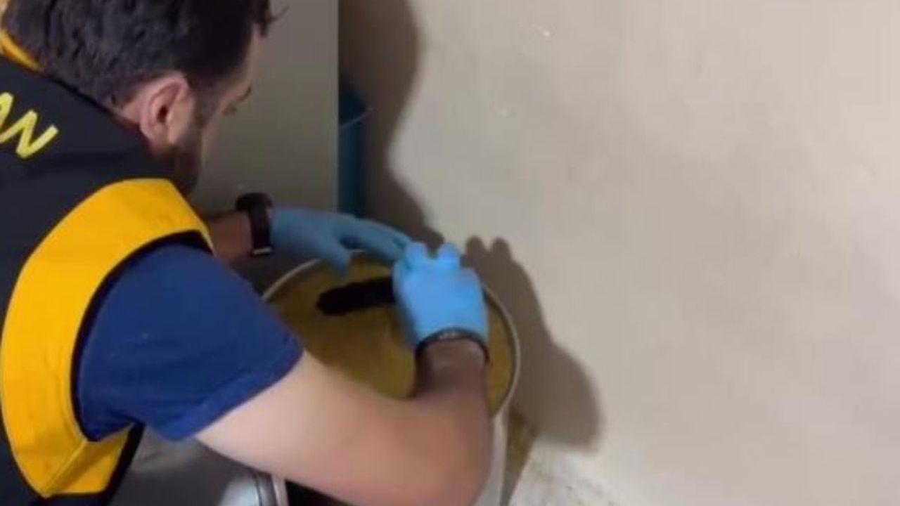 Şeytanın Aklına Gelmezdi Onun Aklına Geldi! Bakın Silah Nereden Çıktı!