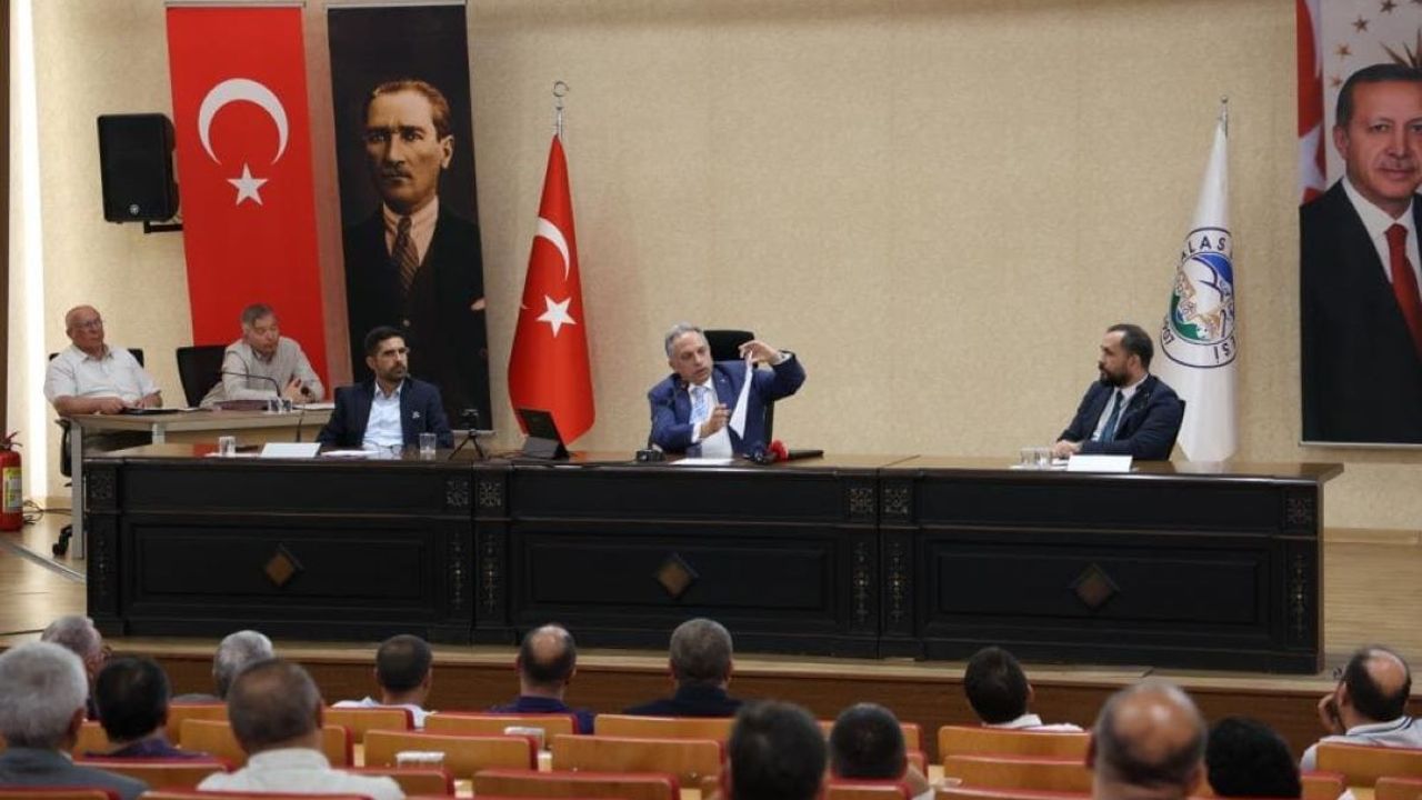 Belediye Başkanından Sert Tepki: Başka Şeylerle İtham Etmek Nereden Çıktı!