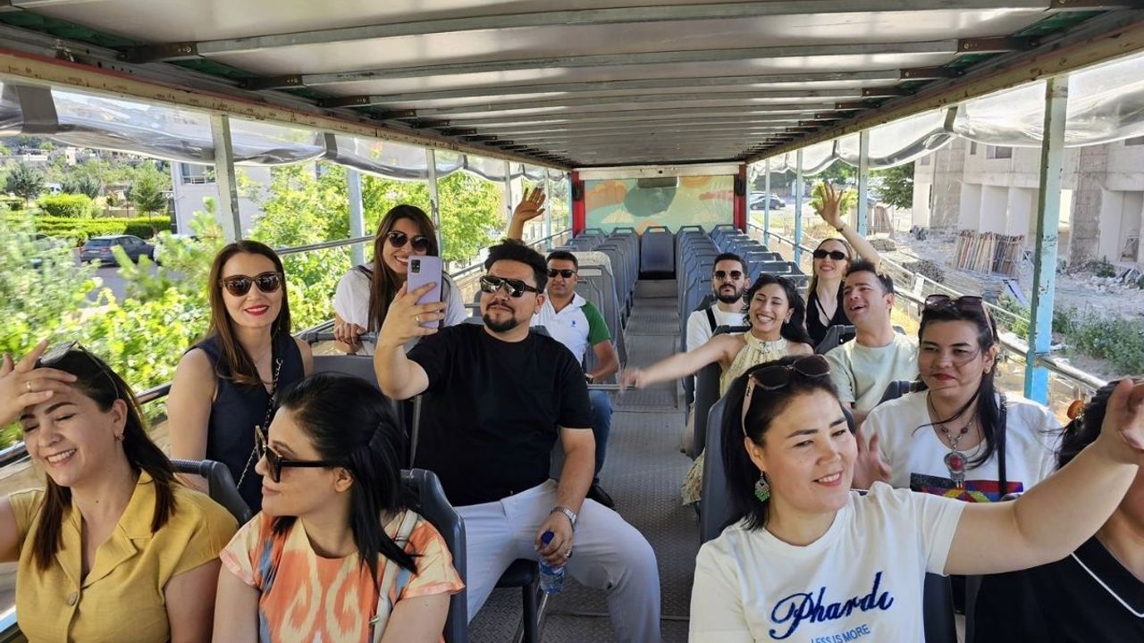 Talas'ta Turist Otobüsüyle Tur Yapıldı!