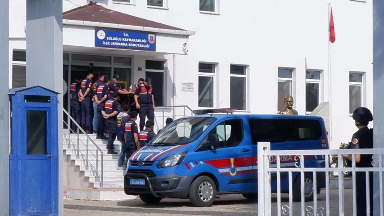 Böyle Vahşet Görülmedi! Babasını Öldürüp Parçalara Böldü, Sonra da Yaktı