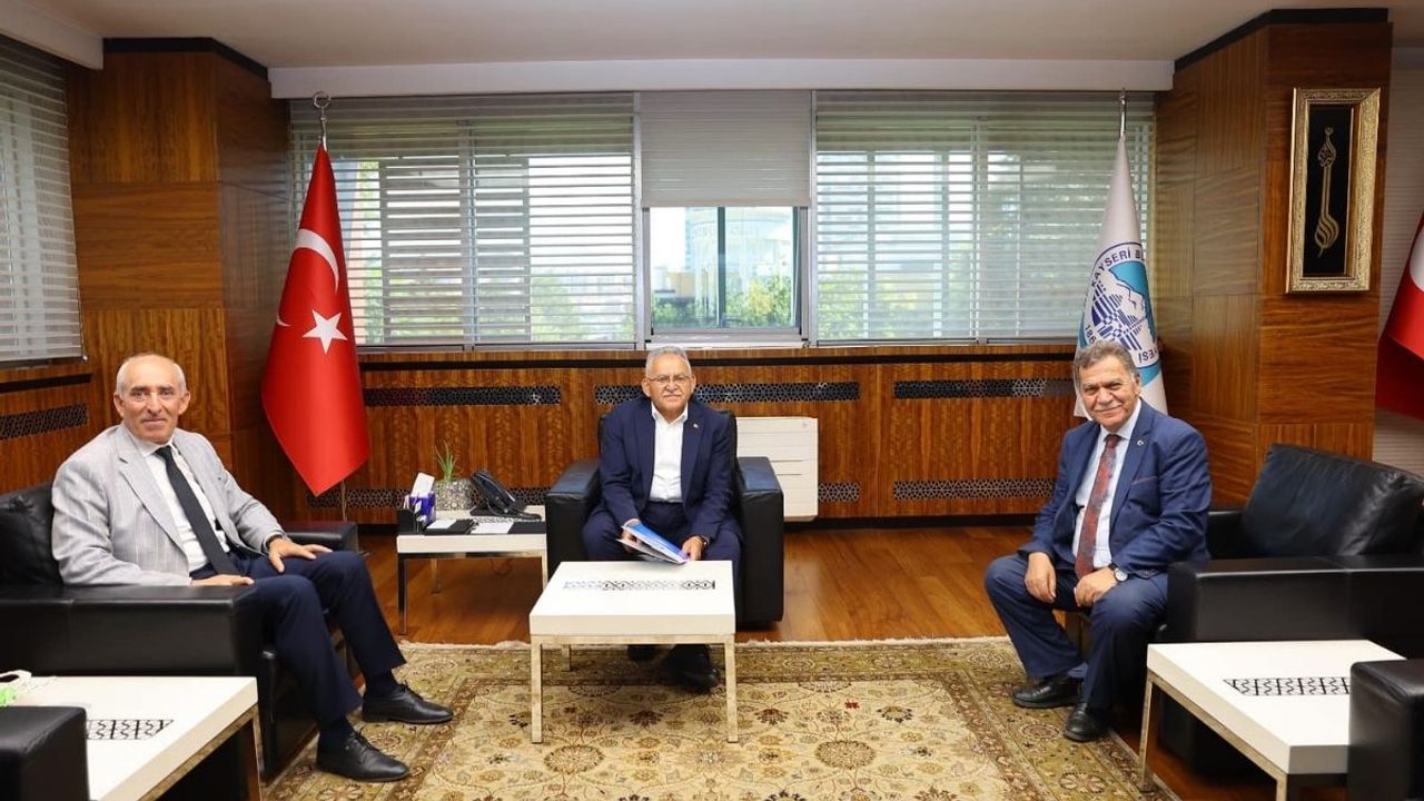 Büyükkılıç'a Nezaket Ziyareti!