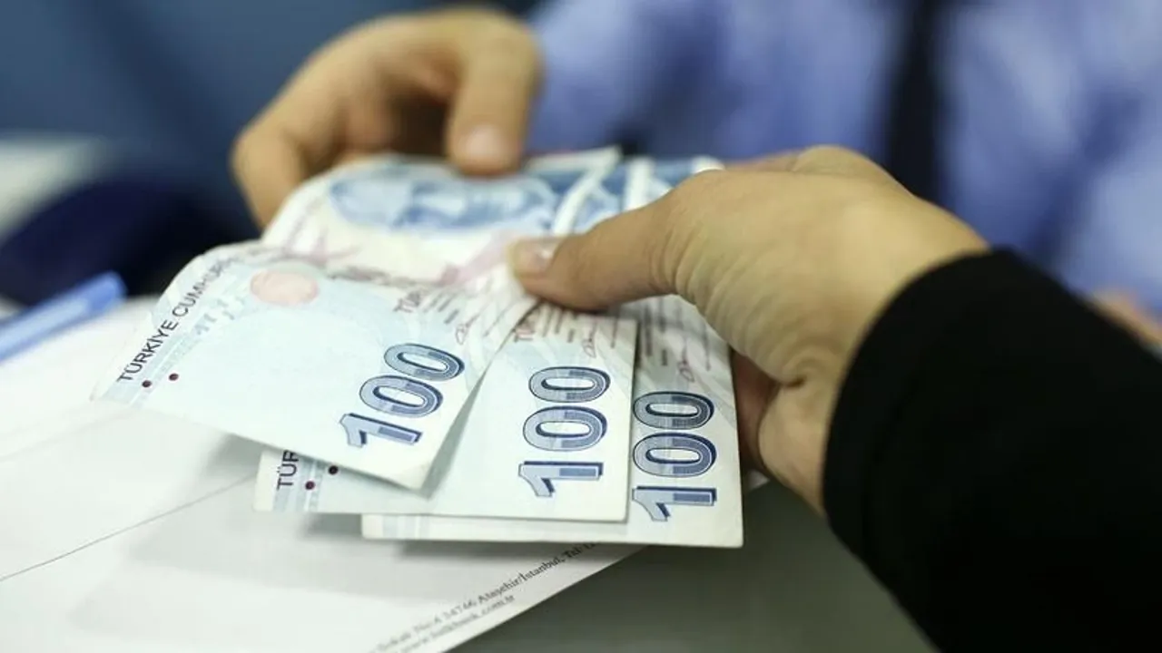 Emekliye iyi haber! Arabası olana artık bedava oldu