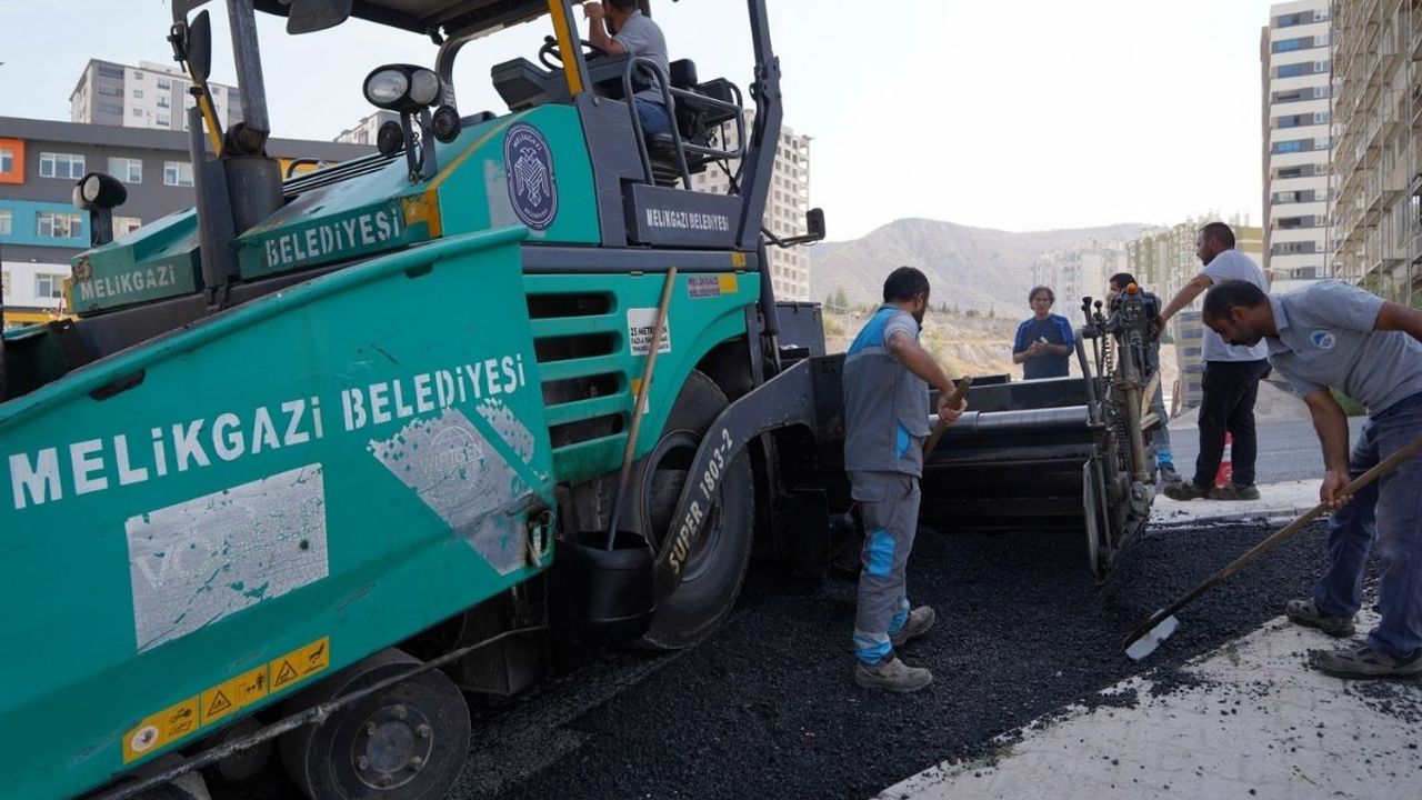 Kayseri’nin o mahallesinde yollar yenileniyor!