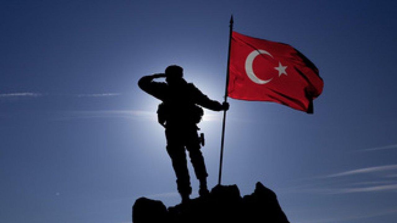 Ünlü roman yazarı askerliğini Kayseri’de yapmış!
