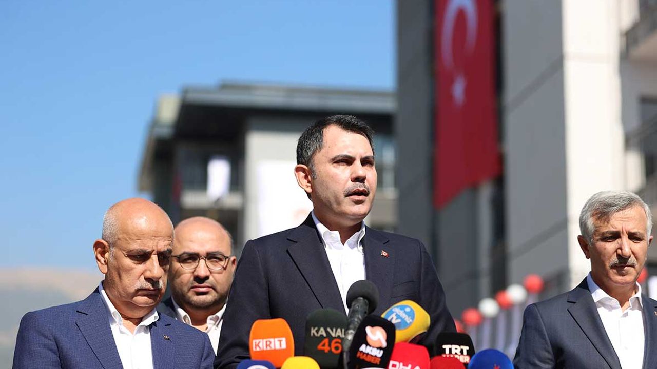 Bakan Kurum: Depremle İlgili Siyasi Hesaplar Bir Kenara Bırakılmalıdır