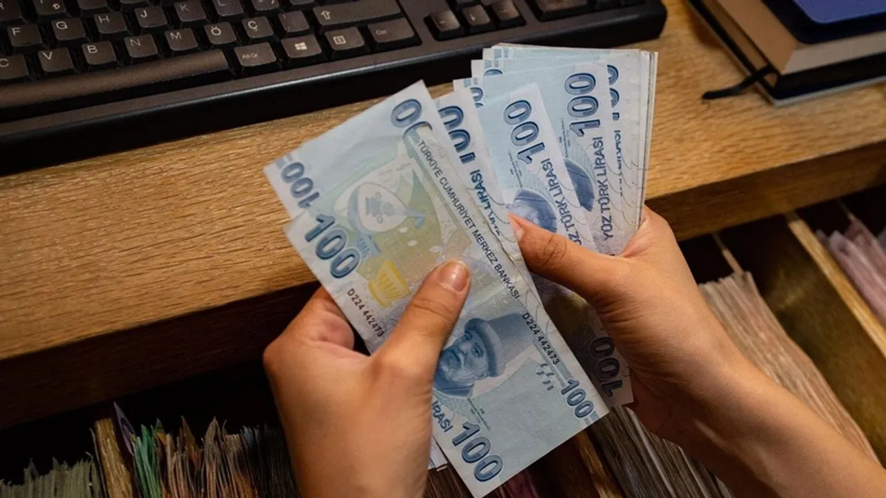 200 liradan büyük banknotlar geldi! İşte şaşırtan görüntüleri